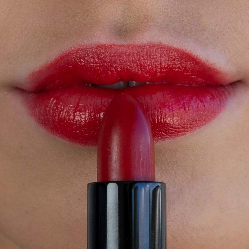 Lipstick 04 Burleigh Red 