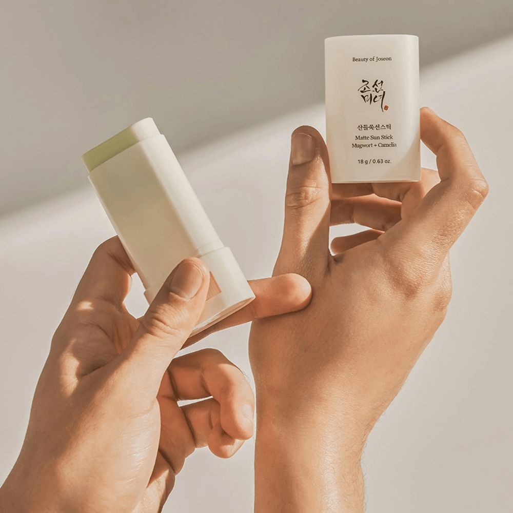 Matt Sun Stick SPF50+ PA++++ Mugwort + Camellia