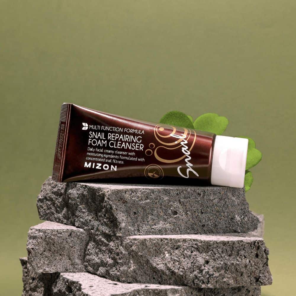 Snail Repairing Foam Cleanser 